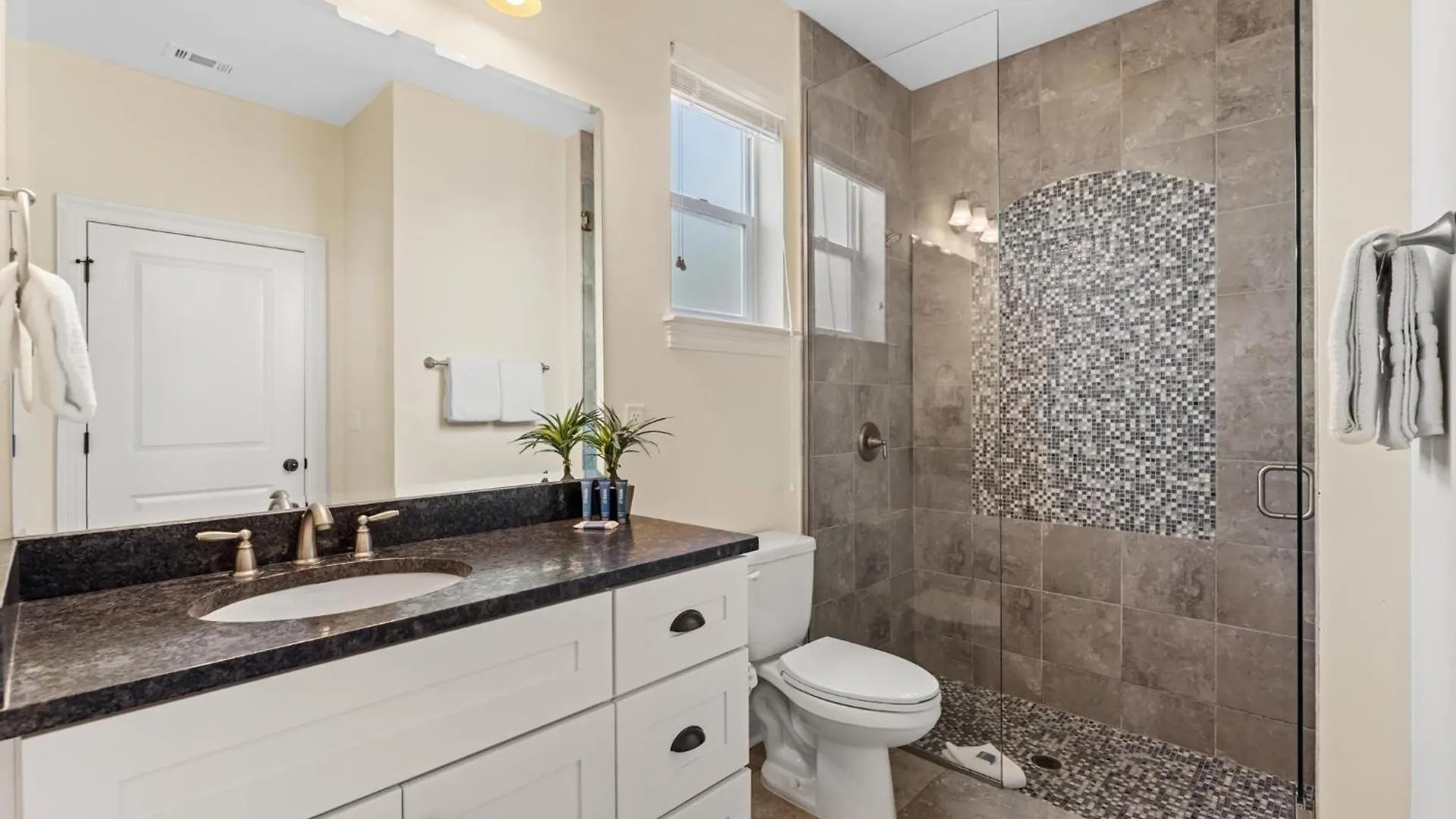 Ooh La La - 4555 Grand Key Loop East Villa Destin Holiday home